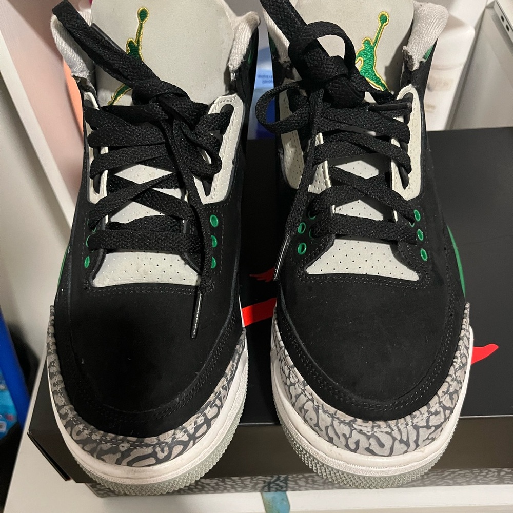 Pine green Jordan 3s